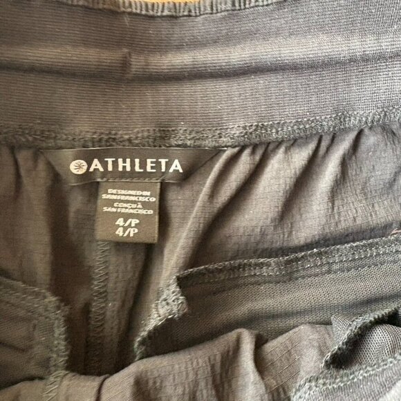 ** Athleta Trekkie Straight Crop Black Size 4P Petite - Picture 8 of 10